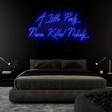 "A Little Party" LED Neon Sign Schriftzug - NEONEVERGLOW