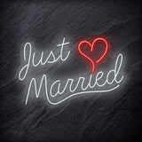"Just Married" LED Neon Schriftzug - NEONEVERGLOW