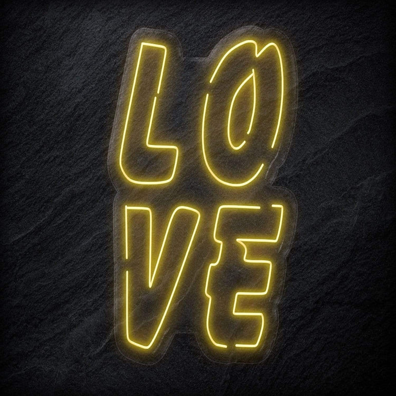 "L O V E " LED Neon Schriftzug - NEONEVERGLOW