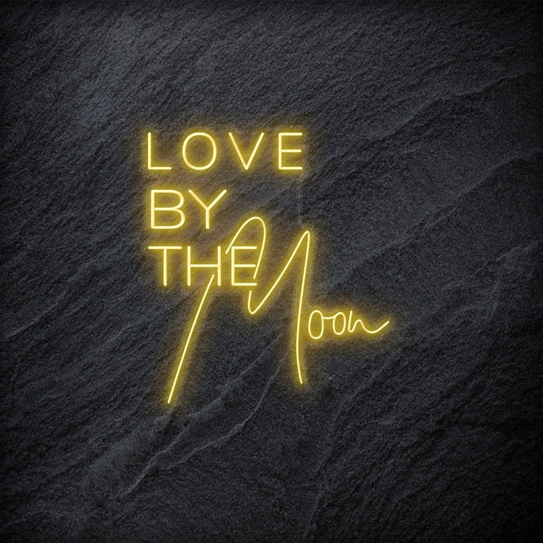 "Love by The Moon" LED Neon Schriftzug - NEONEVERGLOW